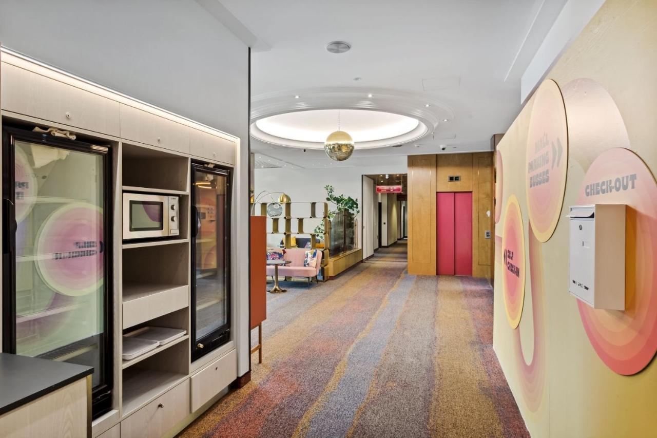 Becozy Au Parc Retro Edition Self-Check-In Rooms & Studios Freiburg im Üechtland Exterior foto